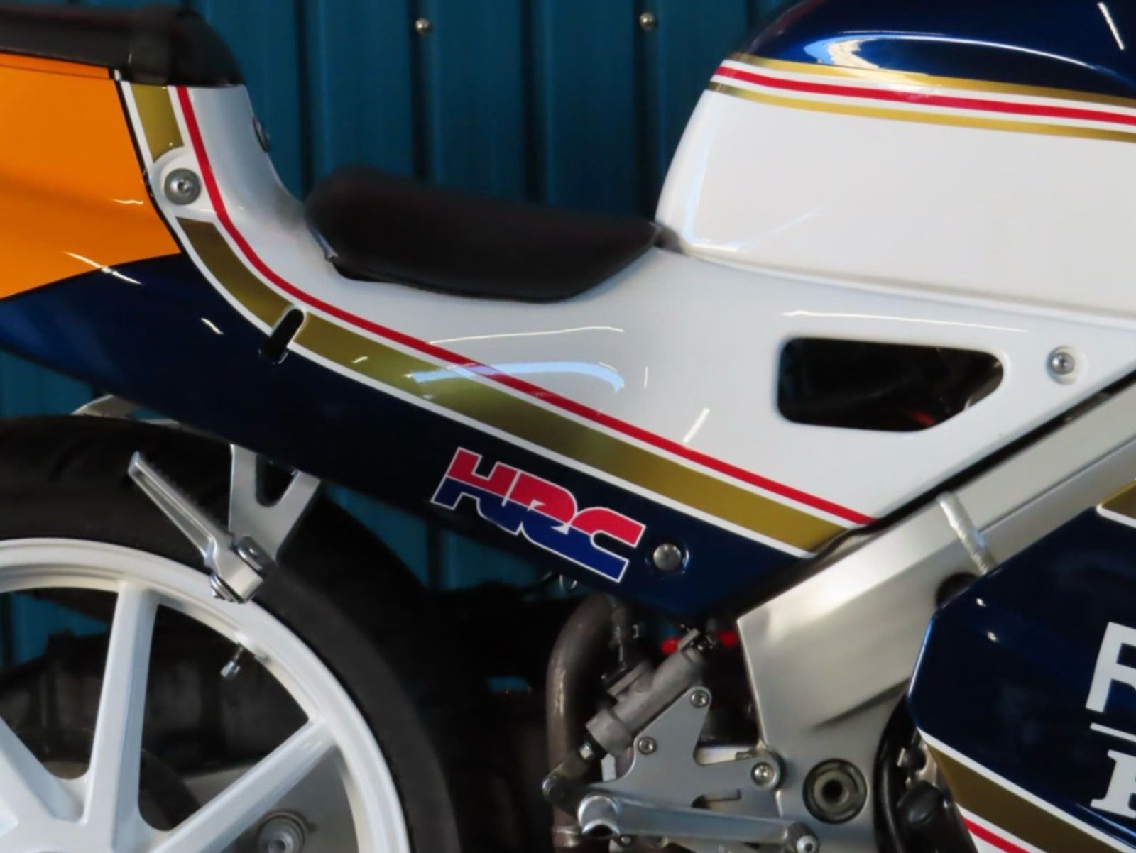 Honda  VFR400 — thumbnail 3