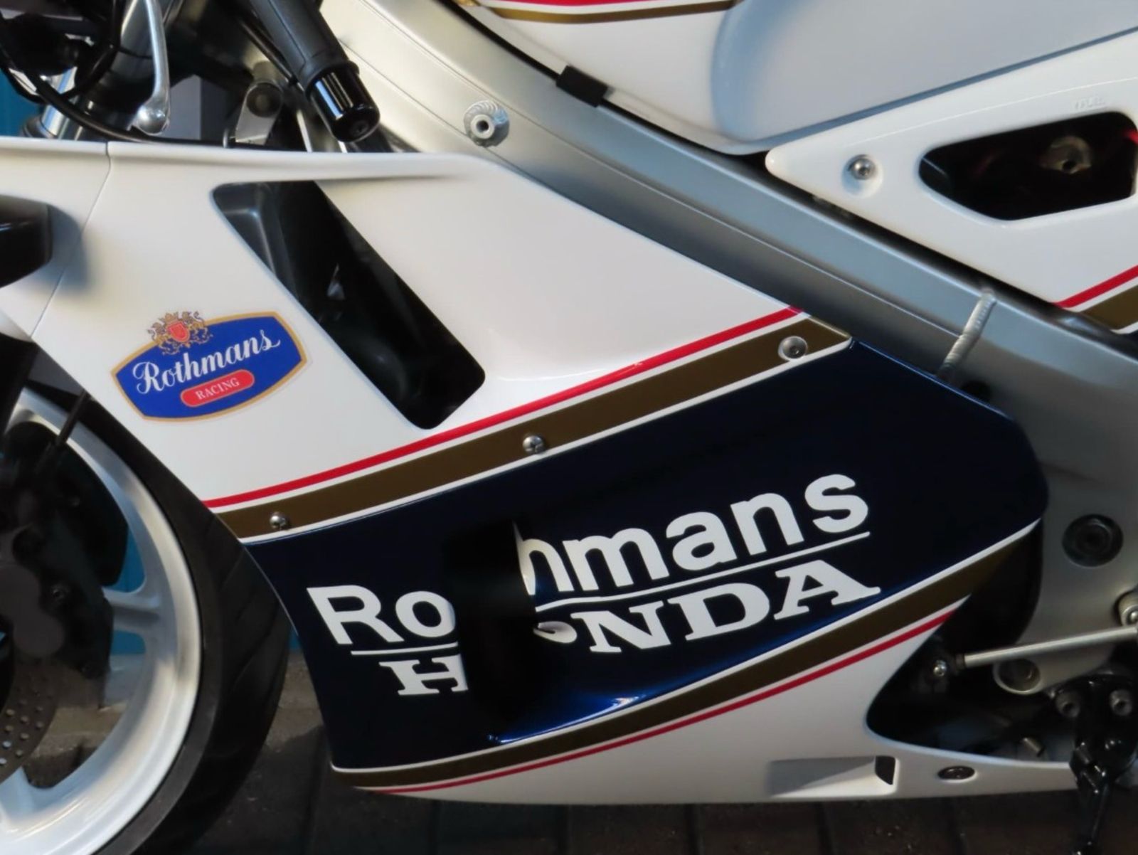 Honda  VFR400 — thumbnail 9