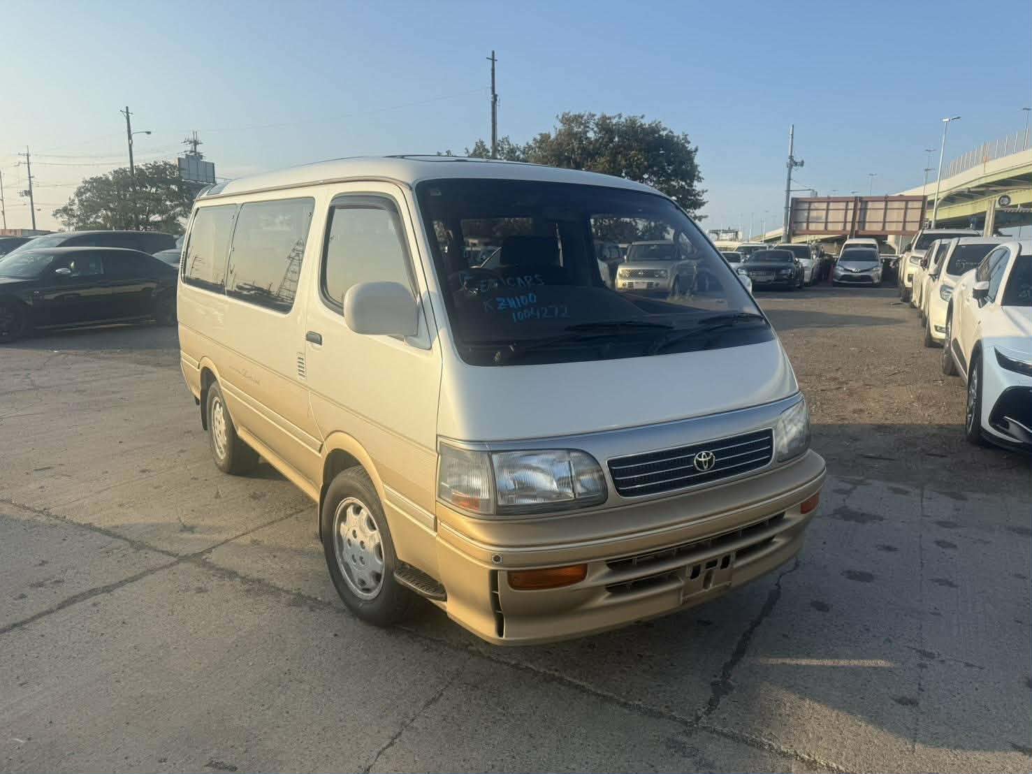Toyota  HI Ace premium deluxe
