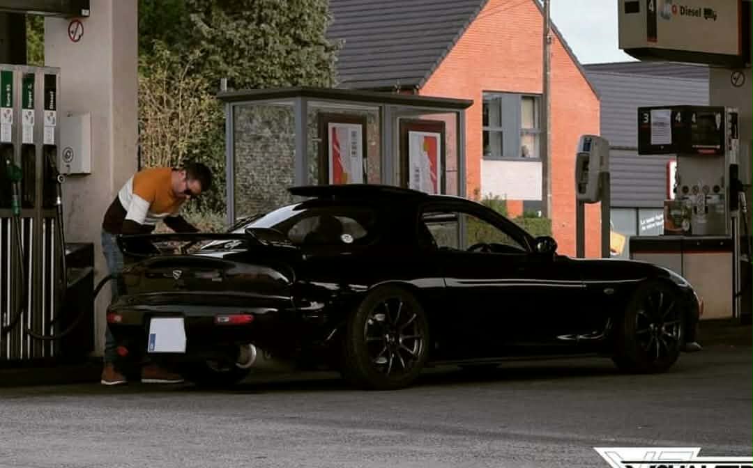 Mazda  RX-7 FD — thumbnail 2
