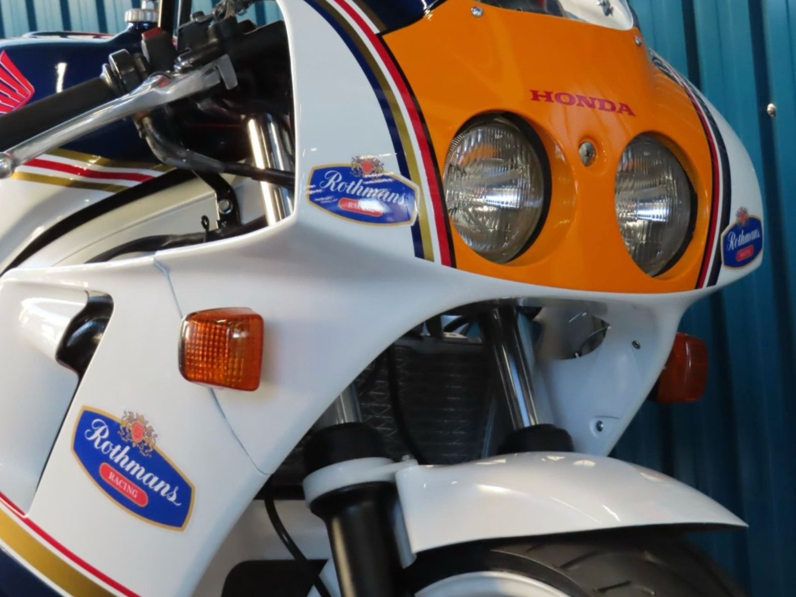 Honda  VFR400 — thumbnail 13
