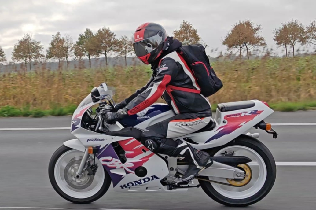 Honda CBR250RR  MC22 — thumbnail 2