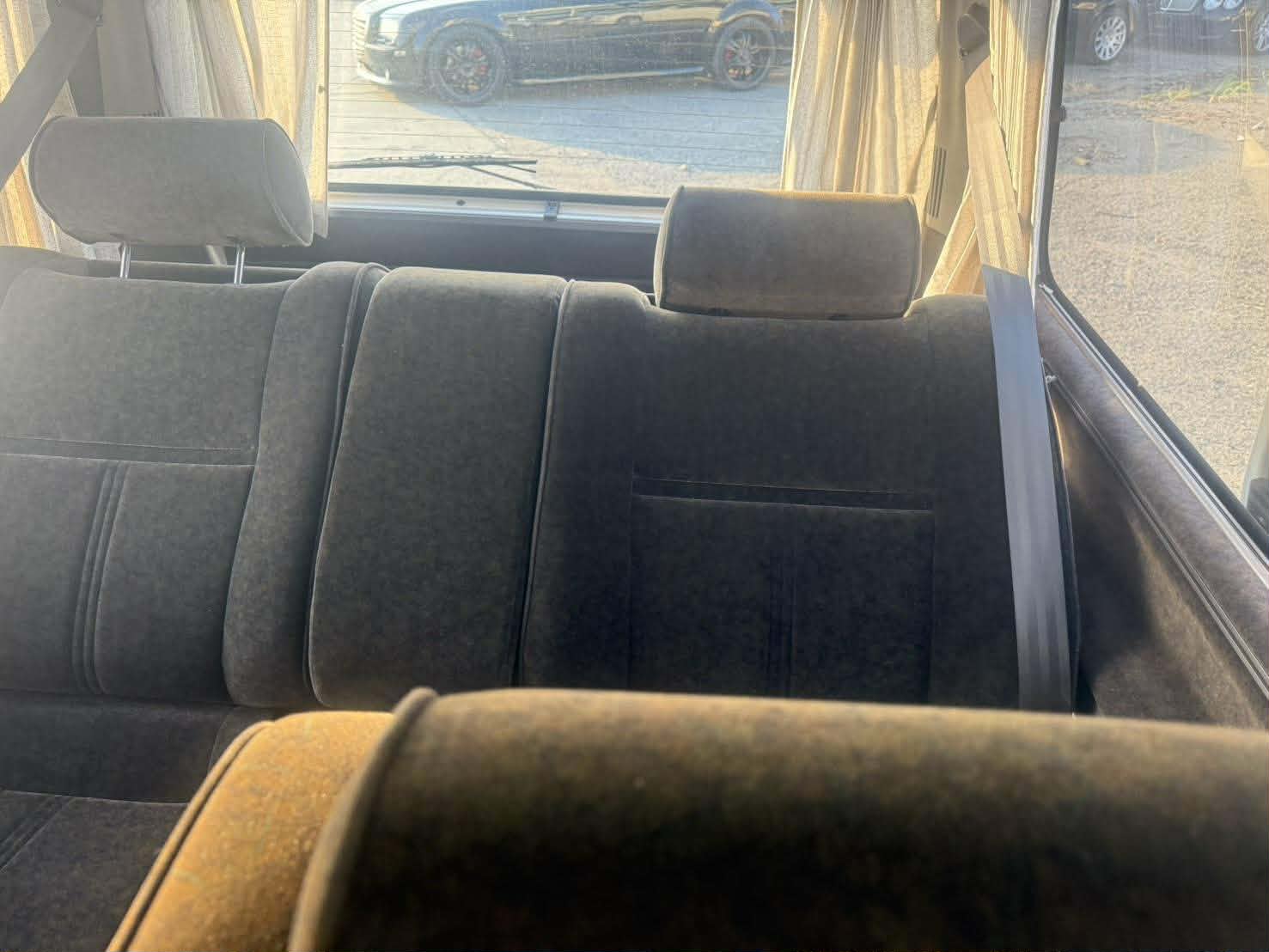 Toyota  HI Ace premium deluxe — thumbnail 9