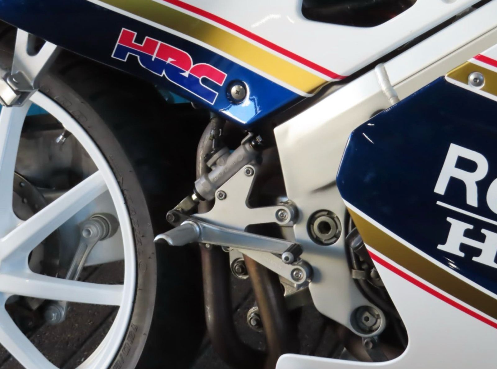 Honda  VFR400 — thumbnail 7
