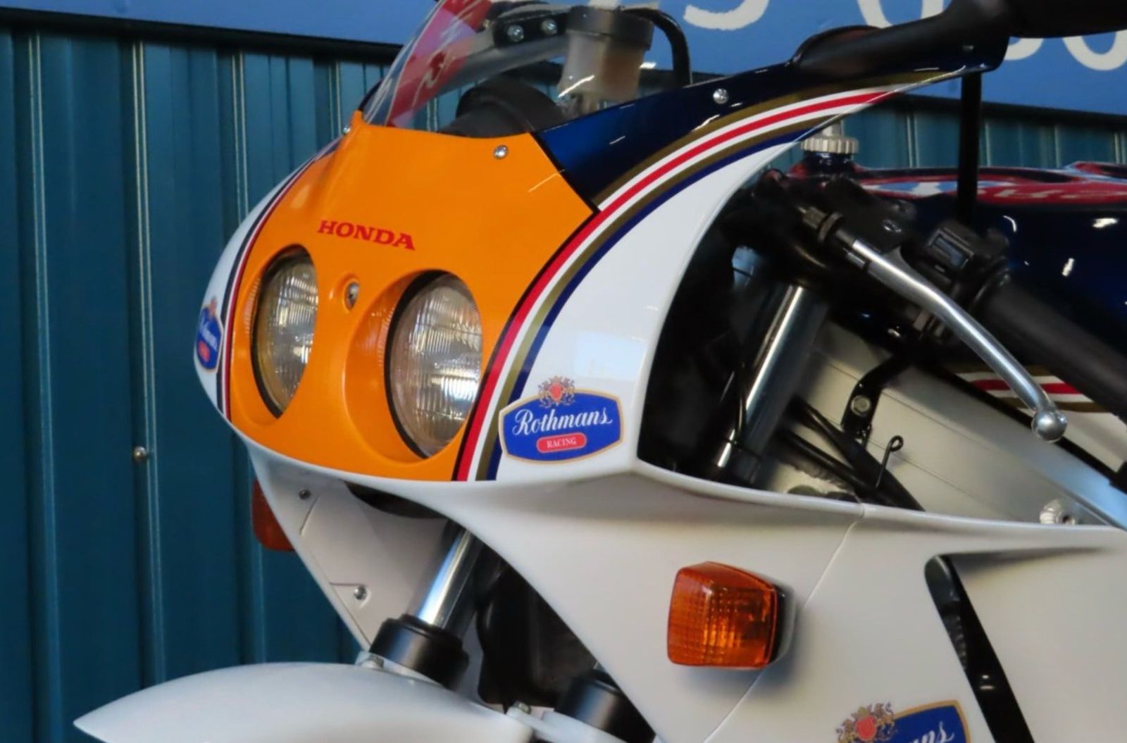 Honda  VFR400 — thumbnail 2