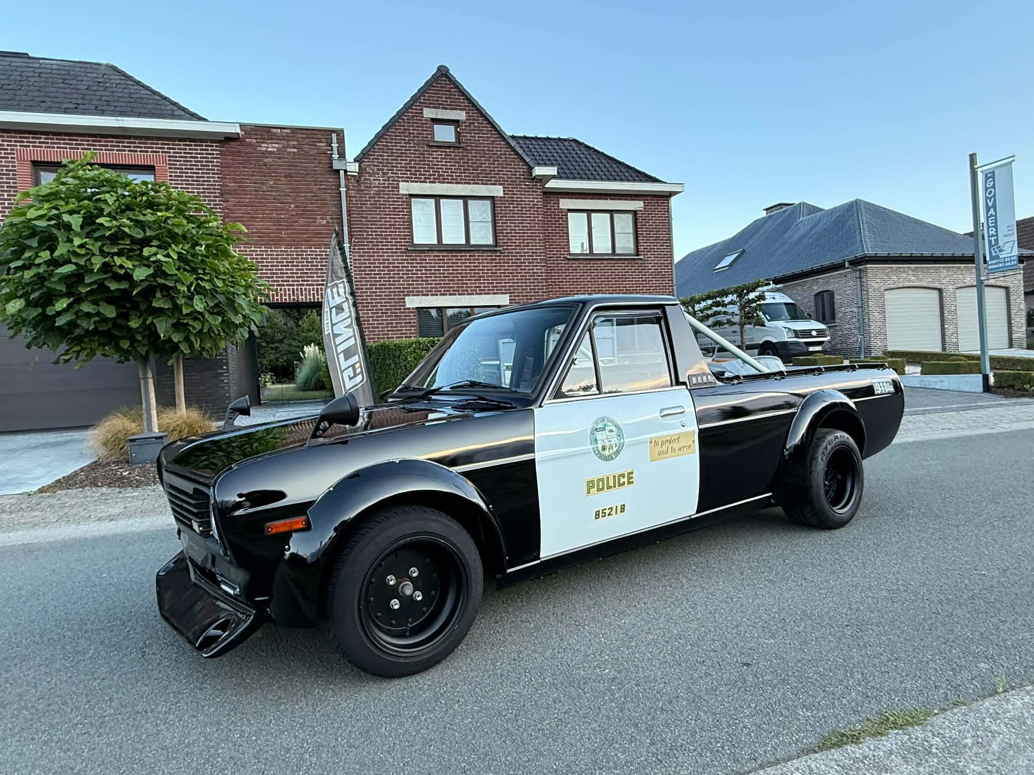Nissan  Sunny pickup truck — thumbnail 8