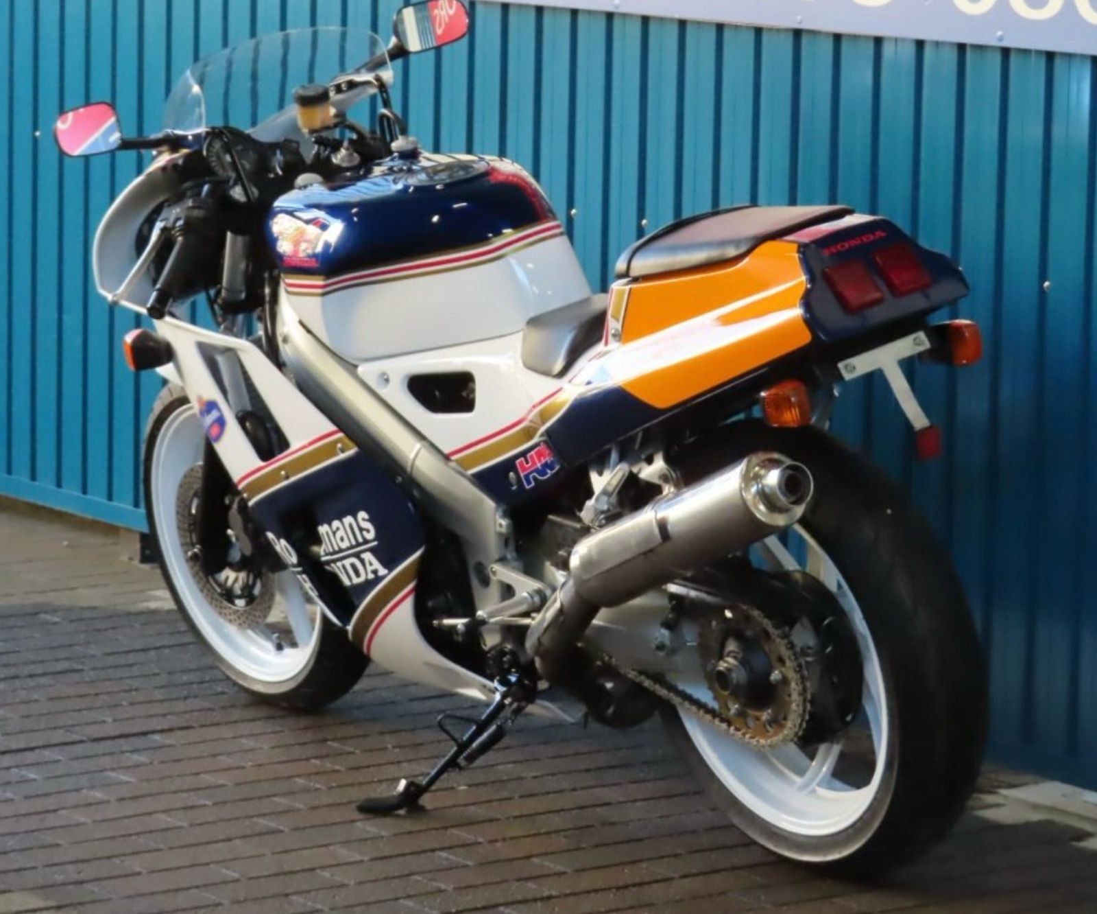 Honda  VFR400 — thumbnail 8